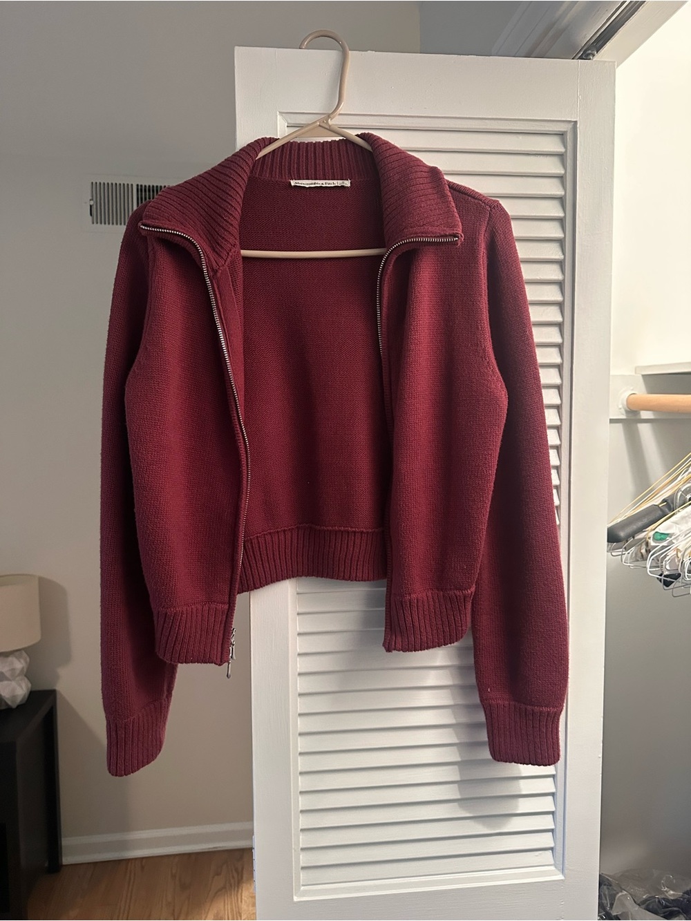 Abercrombie & Fitch Cropped Zip-Up Sweater - Burgundy